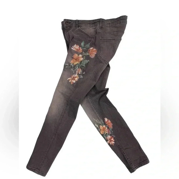 Zara Ankle Floral  Skinny Low Rise Grey Jeans Size 4 - Picture 3 of 10